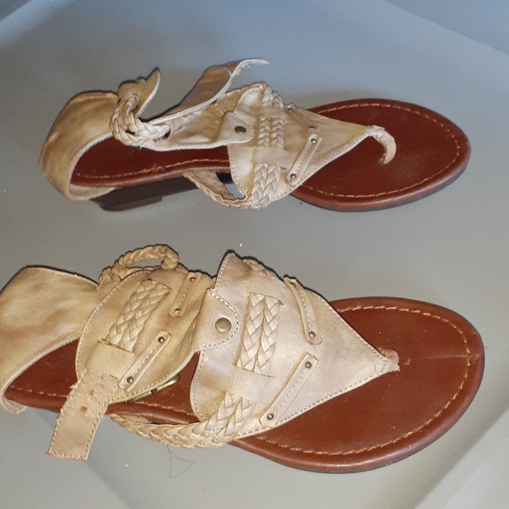 Shoes - Picture 3 of 3